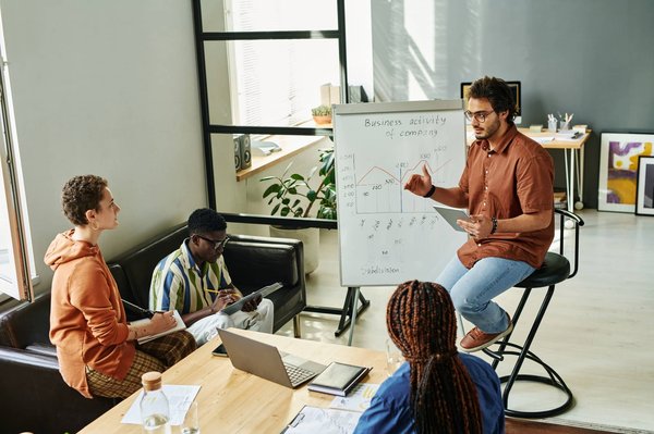 Le dynamisme d'Auxerre à travers les formations et les alternances