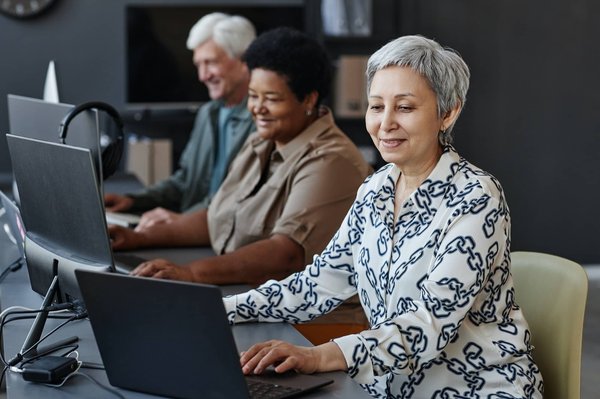 Stratégies pour l'emploi senior: Un guide pratique